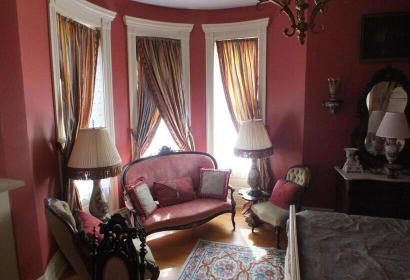 标准间, Johnstone Mansiion