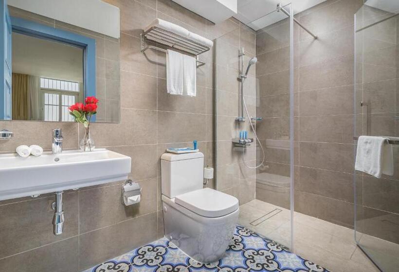 سوییت, Central Inn Souq Waqif