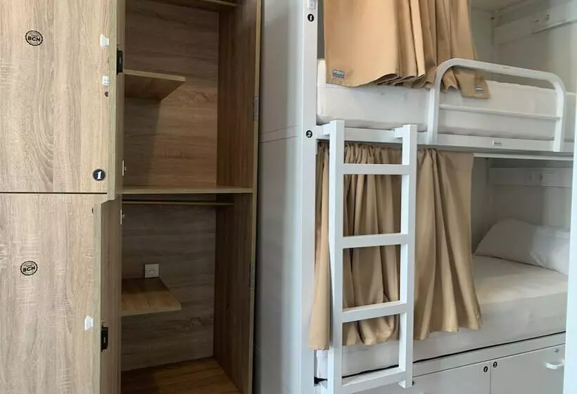 تختخواب در اتاق مشترک, Coimpact Coliving   Hostel