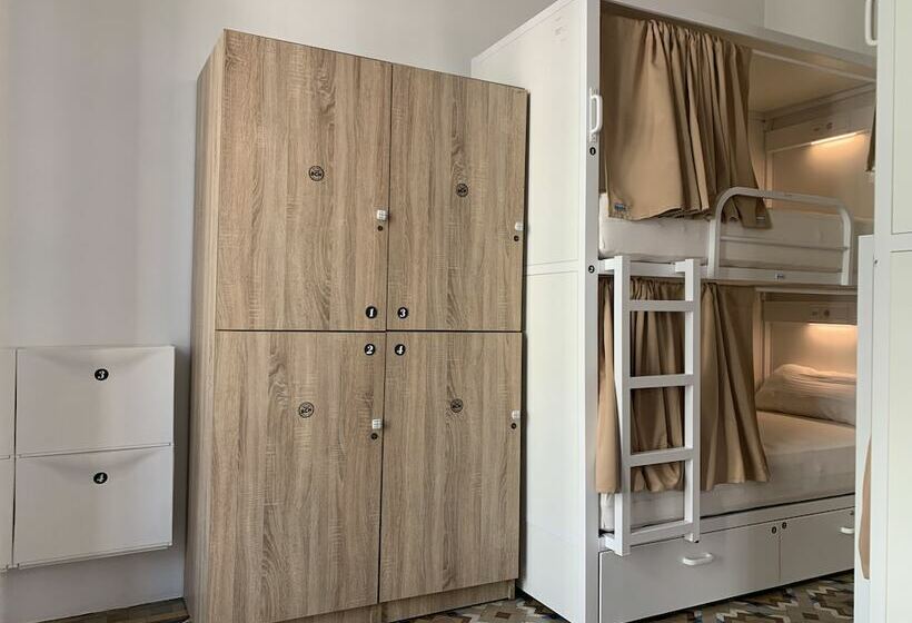 Кровать в Общей Комнате, Coimpact Coliving   Hostel