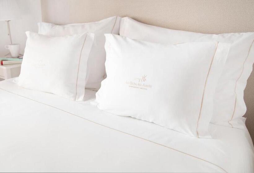 استودیوی استاندارد, Apartamentos Casa Del Aceite