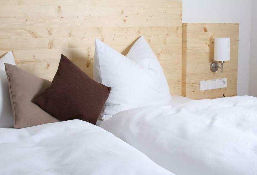 Quarto standart com varanda, Beim Rinderwirt