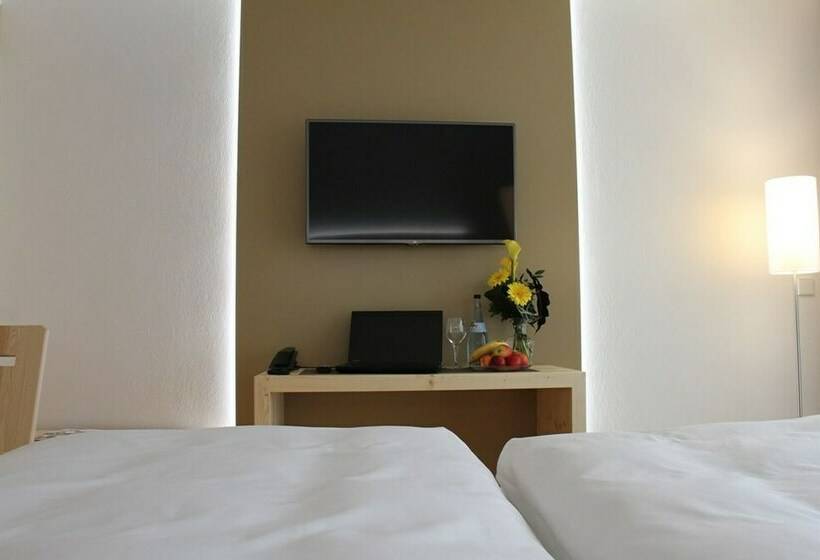 Quarto Standard Individual com Balcão, Beim Rinderwirt