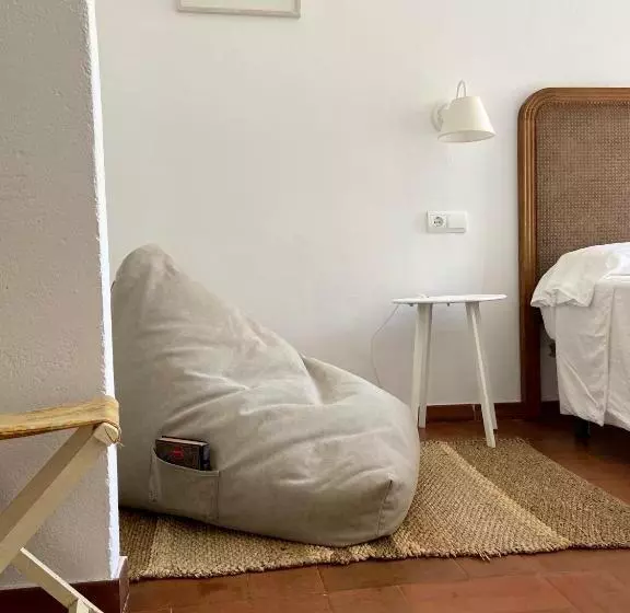 اتاق استاندارد چهارنفره با بالکن, Ecoturisme Mas Ribas