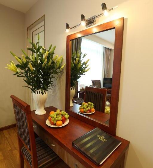 اتاق لوکس, Gallant