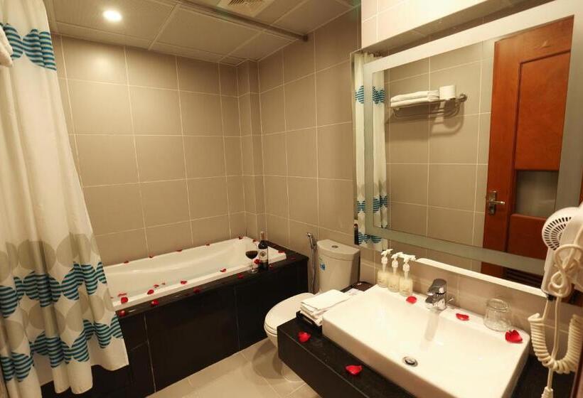 اتاق لوکس, Gallant