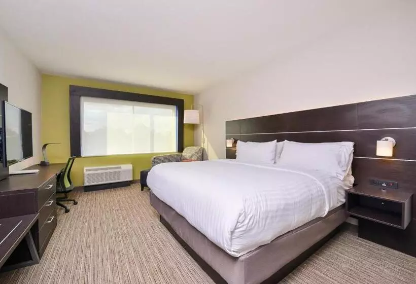 身障者適用キングサイズベッドルーム, Holiday Inn Express Donaldsonville, An Ihg