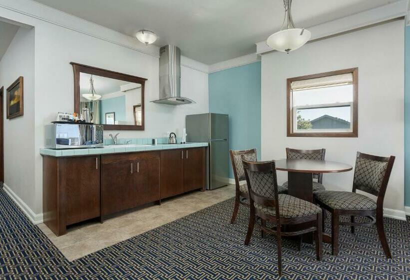 جناح مطلّ علي البحر, Inn At Nye Beach