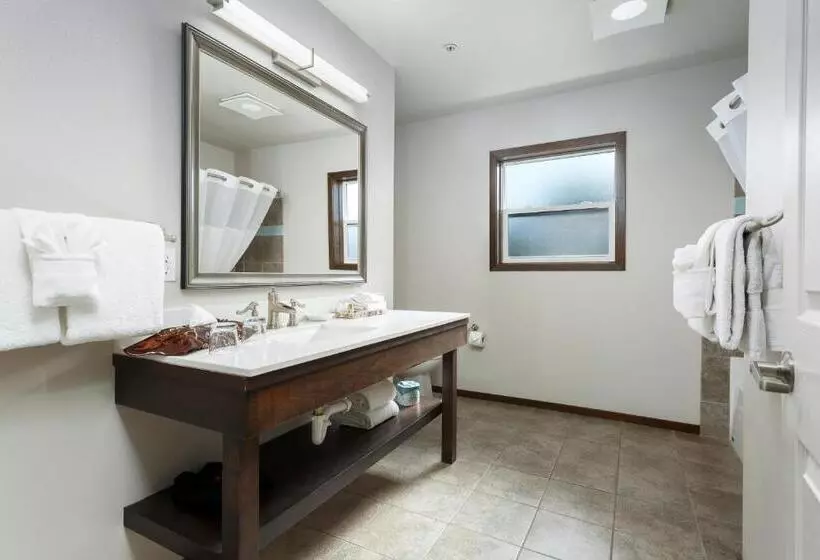 2 Bedrooms Suite Sea View, Inn At Nye Beach