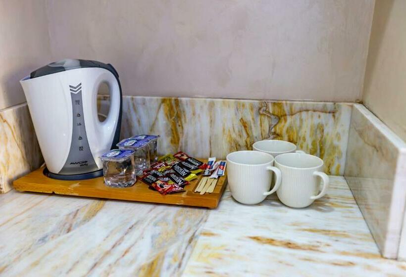 חדר סטנדרט לשלושה, Loren Hotel&suites