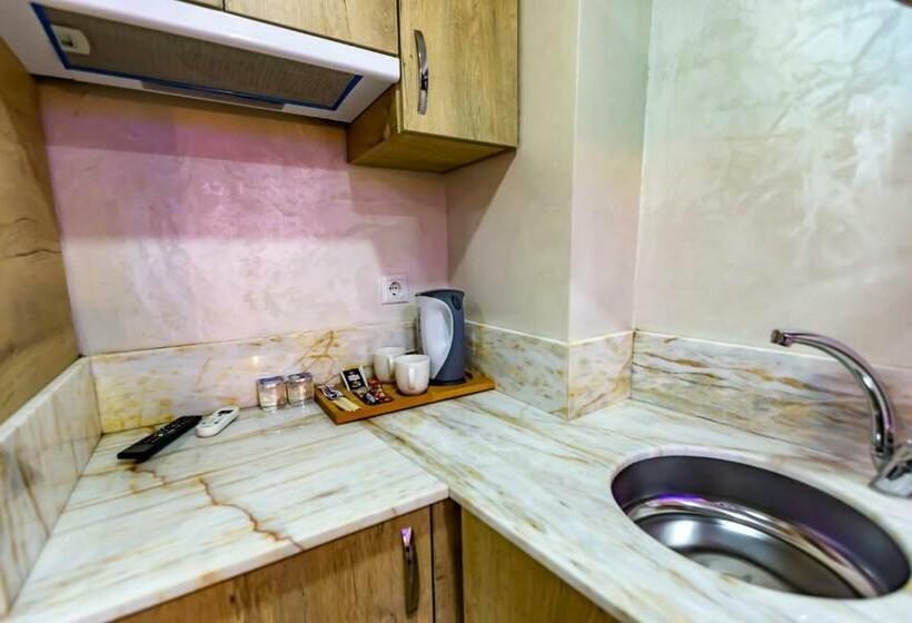 اتاق اکونومی, Loren Hotel&suites
