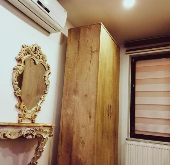 חדר אקונומי, Loren Hotel&suites