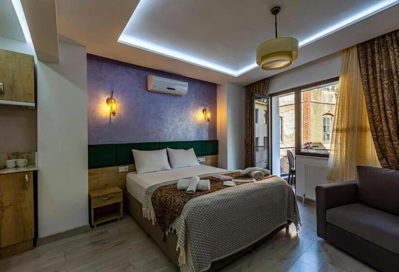 חדר סטנדרט לשלושה, Loren Hotel&suites