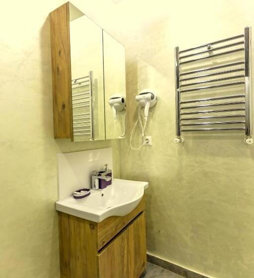 חדר סטנדרט לשלושה, Loren Hotel&suites