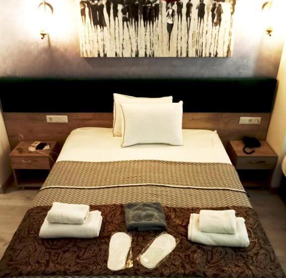 חדר סטנדרט לשלושה, Loren Hotel&suites