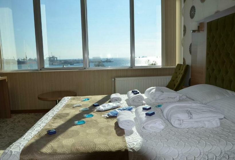 デラックスルーム, Lounge