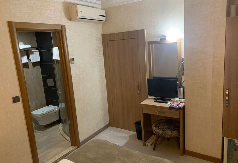 エコノミールーム, Lounge