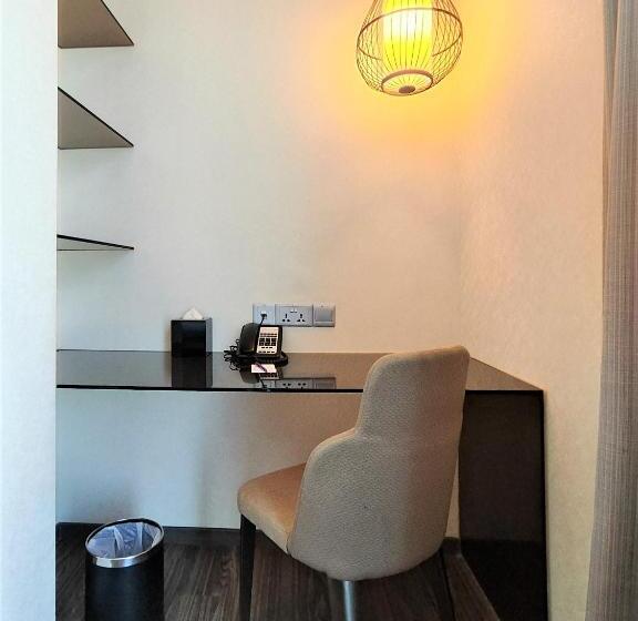 اتاق سوپریور با تخت بزرگ, Mercure Singapore Bugis