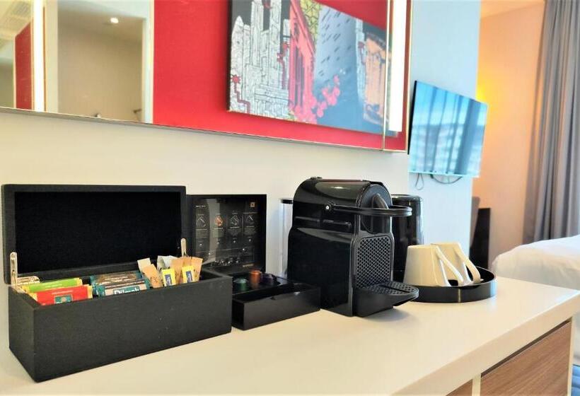 اتاق سوپریور با تخت بزرگ, Mercure Singapore Bugis