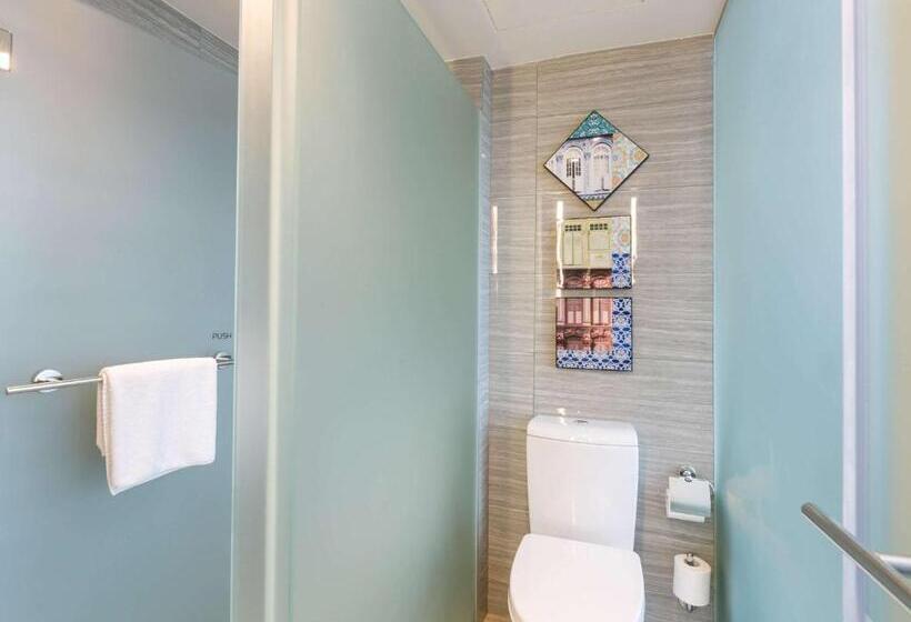 اتاق سوپریور با تخت بزرگ, Mercure Singapore Bugis