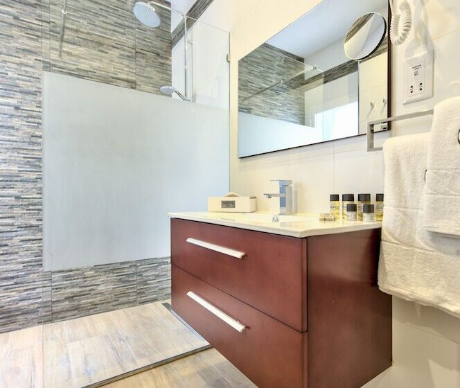 سوییت لوکس, Palazzo Violetta