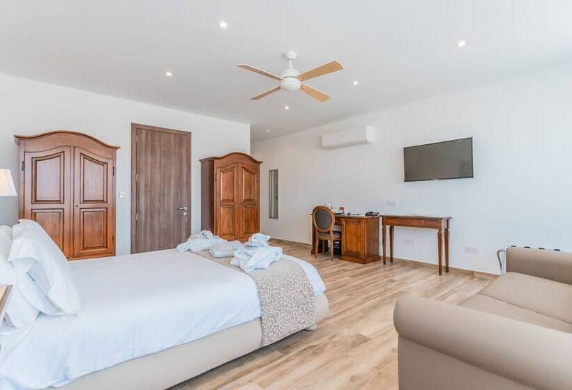 سوییت لوکس, Palazzo Violetta