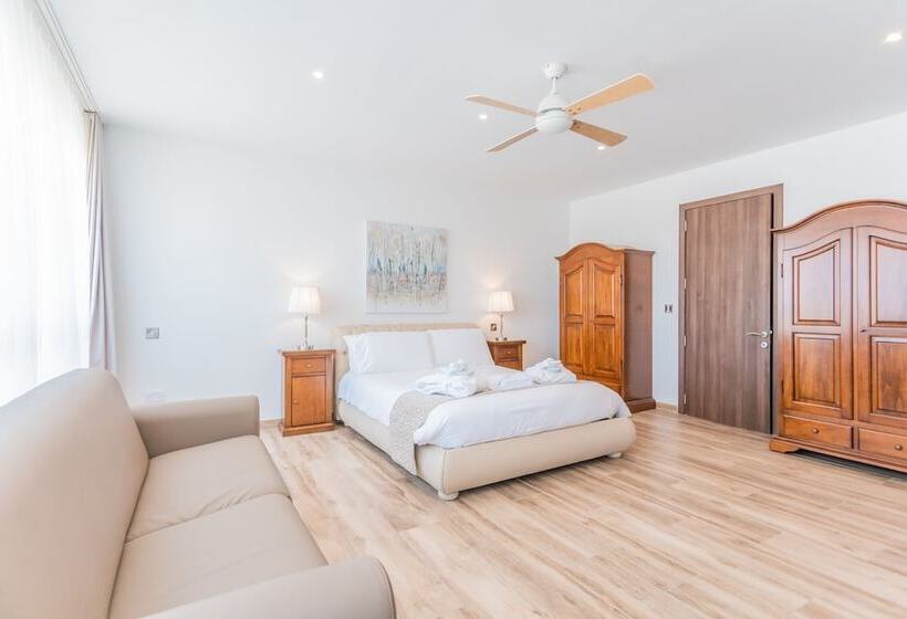 سوییت لوکس, Palazzo Violetta