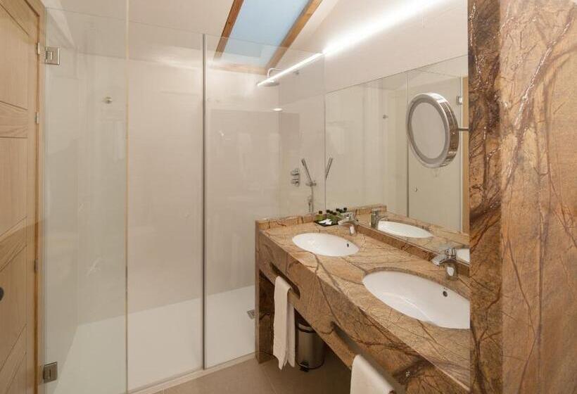 חדר סופריור, Real Colegiata San Isidoro