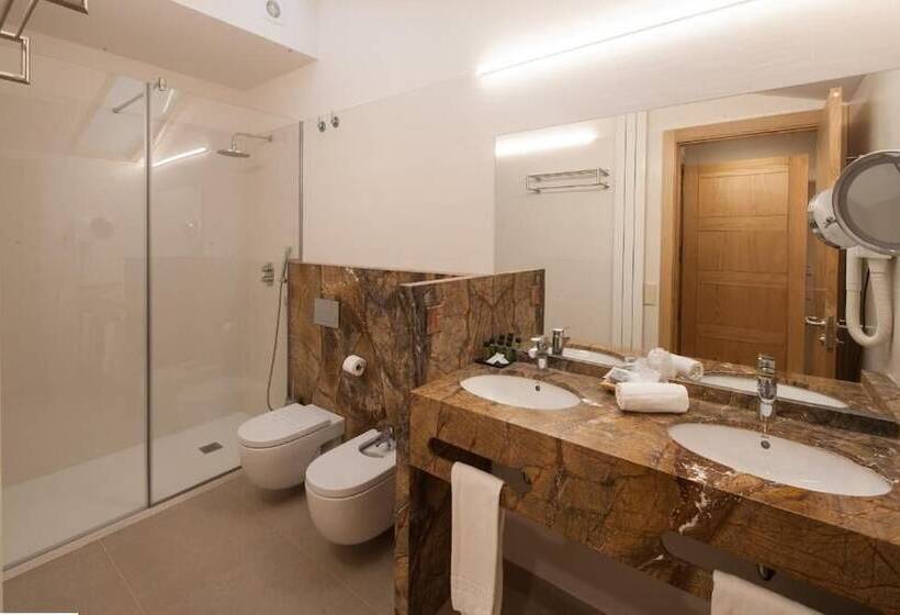 חדר סופריור, Real Colegiata San Isidoro