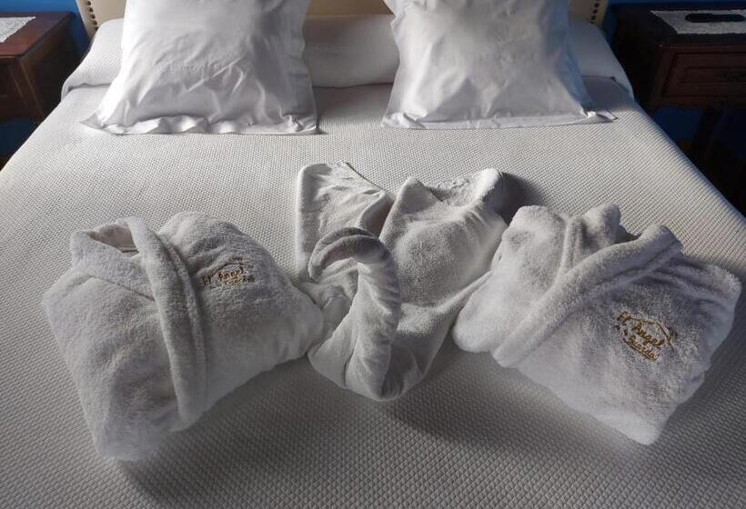 جناح مزوَّد بشرفة, Rural El Angel De La Guarda