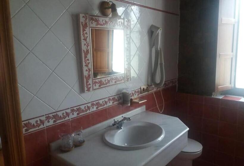 غرفة قياسية مزوَّدة بجاكوزي, Rural El Angel De La Guarda