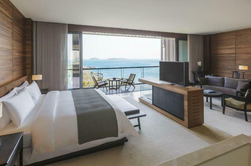 디럭스 스위트 킹 침대, The Lalu Qingdao
