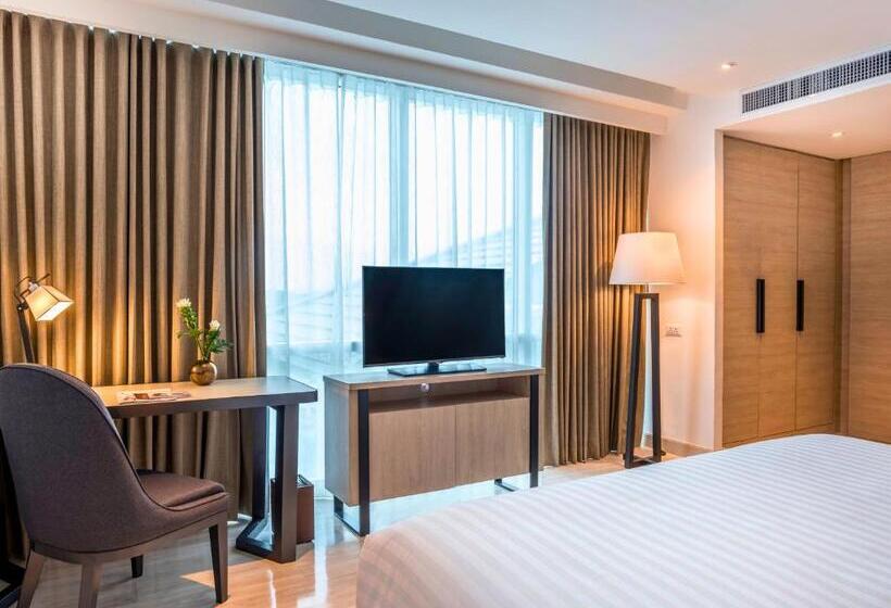 اتاق اجرایی با تخت بزرگ, Novotel Phuket City Phokeethra