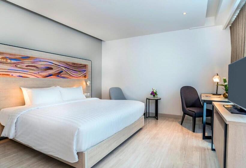 اتاق اجرایی با تخت بزرگ, Novotel Phuket City Phokeethra