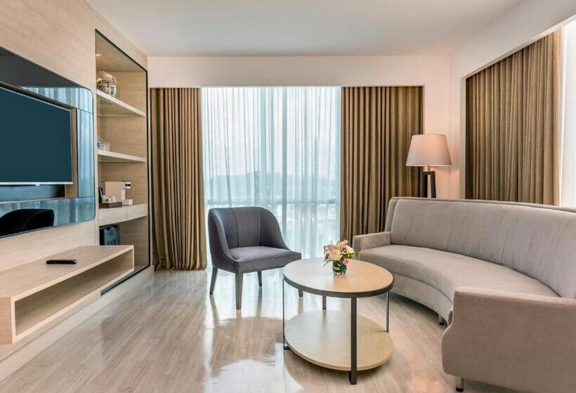 سوئیت اجرایی با تخت کینگ, Novotel Phuket City Phokeethra