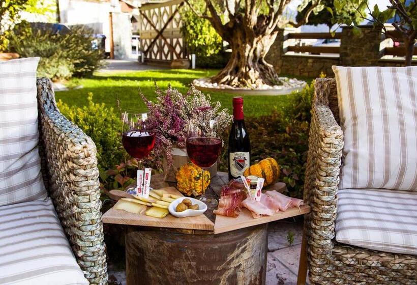 经济房, Paradise Hotel & Wellness