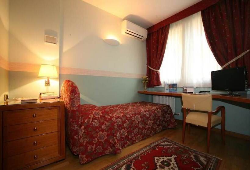 اتاق اکونومی یک تخته, Paradise Hotel & Wellness