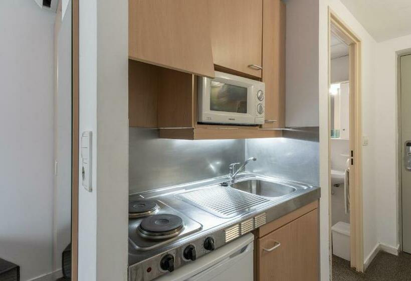 استودیوی استاندارد, Residencia Universitaria Campus Del Mar