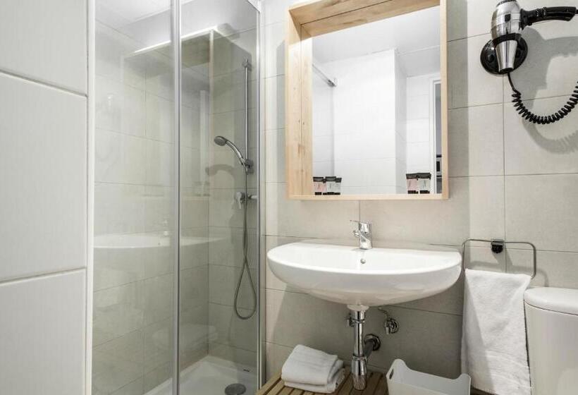 استودیو اجرایی, Residencia Universitaria Campus Del Mar