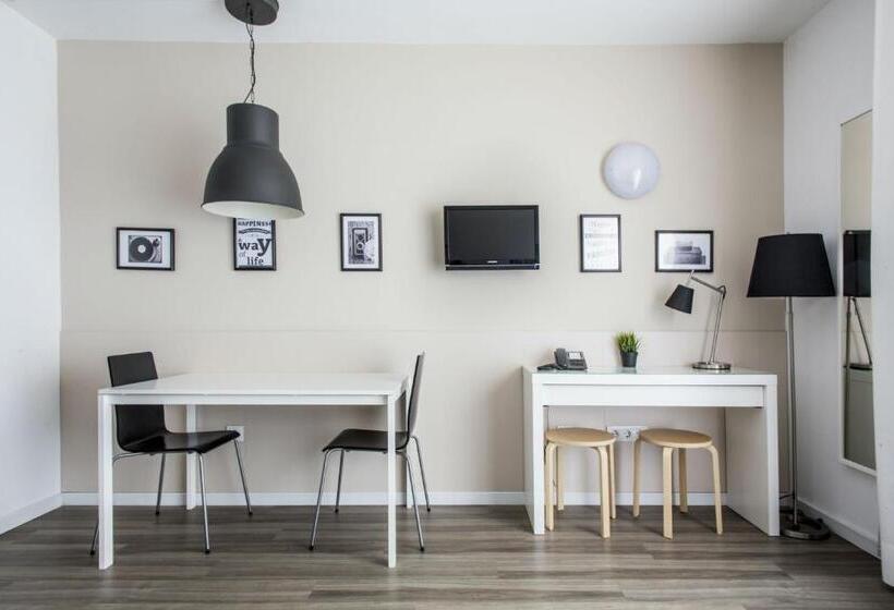 استودیو اجرایی, Residencia Universitaria Campus Del Mar