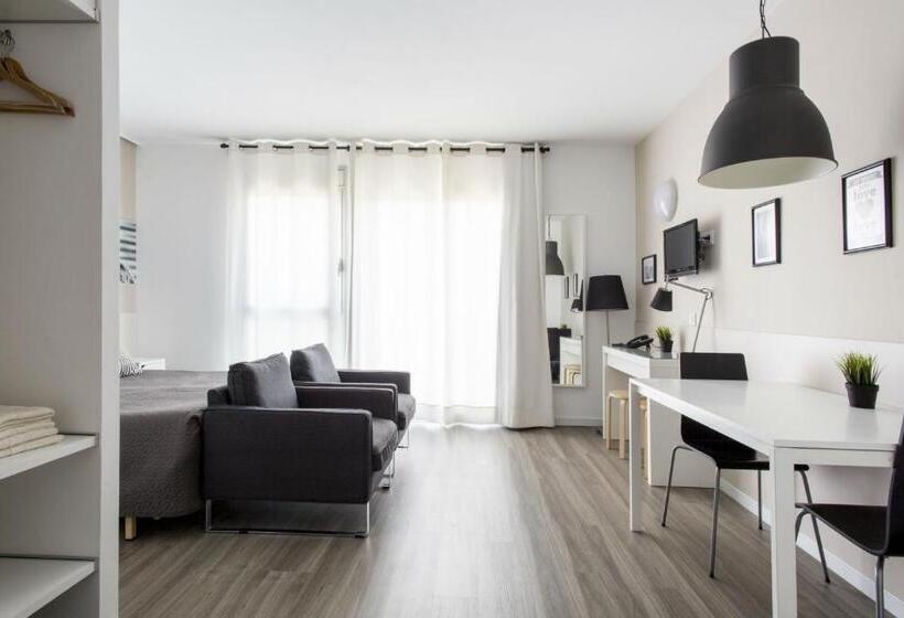 استودیو اجرایی, Residencia Universitaria Campus Del Mar