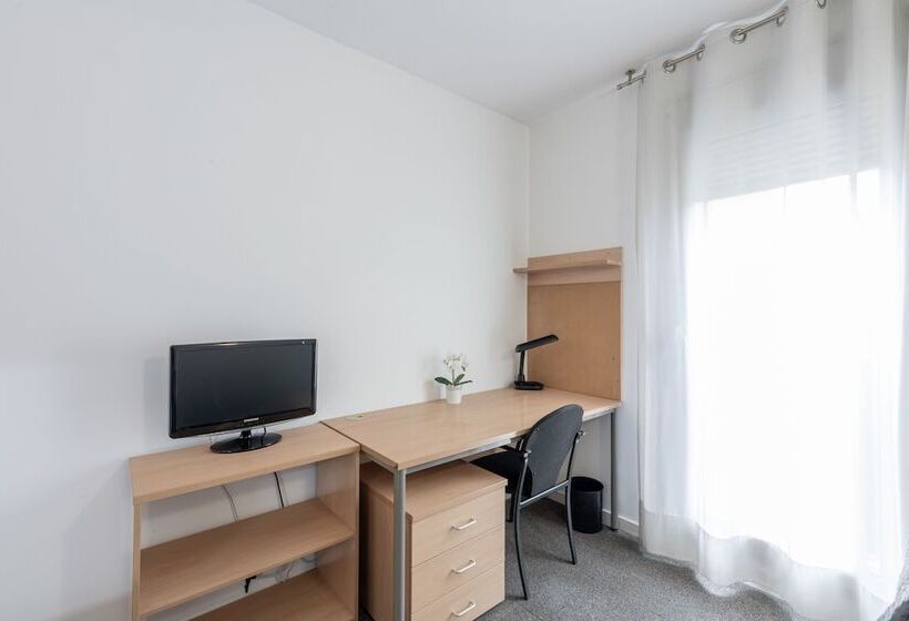 استودیوی استاندارد, Residencia Universitaria Campus Del Mar