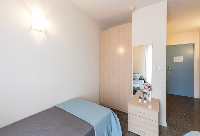 اتاق عادی, Residencia Universitaria Campus Del Mar