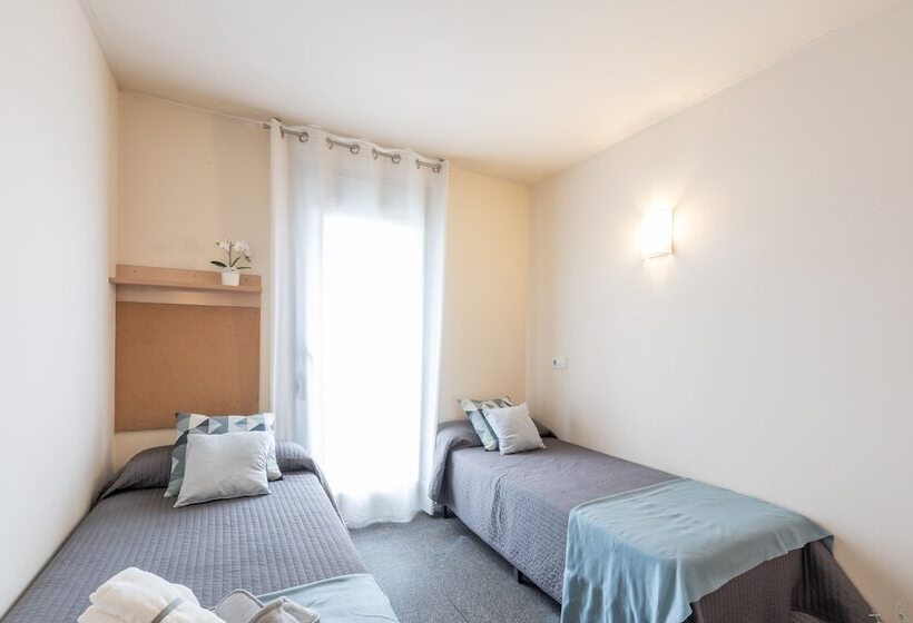 اتاق عادی, Residencia Universitaria Campus Del Mar