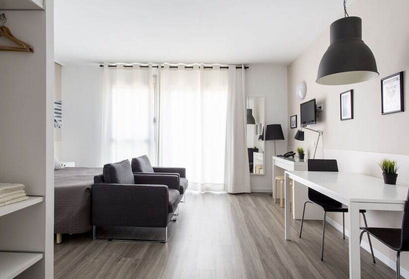 استودیو اجرایی, Residencia Universitaria Campus Del Mar