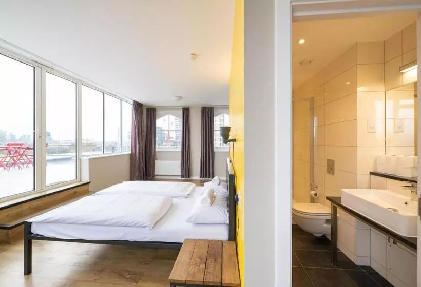 Standard Quadruple Room, Wombat S City Hostel London