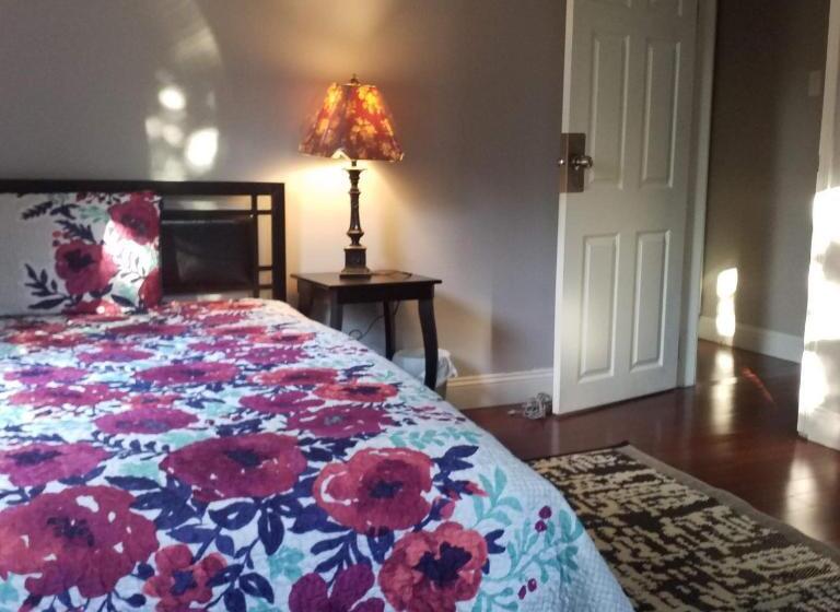 غرفة إقتصادية, Fairmount House