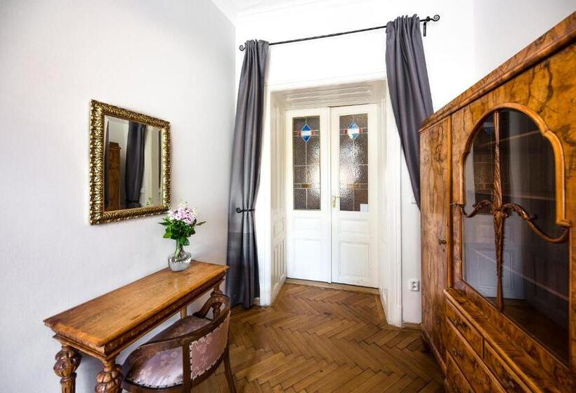 חדר סטנדרט חדר אמבטיה משותף, Jacob Brno