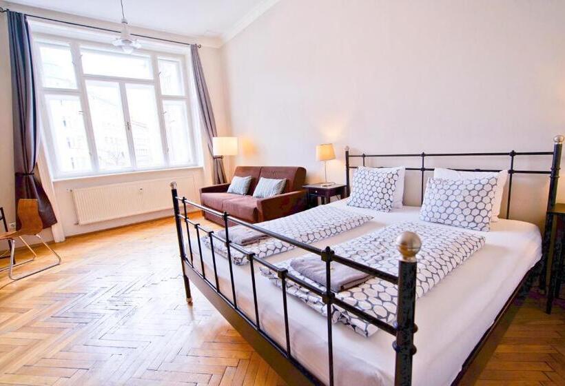 חדר סטנדרט חדר אמבטיה משותף, Jacob Brno