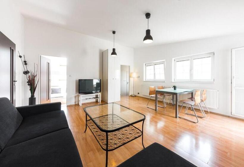 דירת 2 חדרים עם טרסה, Jacob Brno